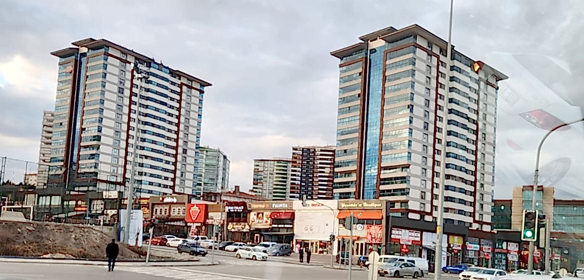 Toprağa sağlam temellerle bağlıyız...